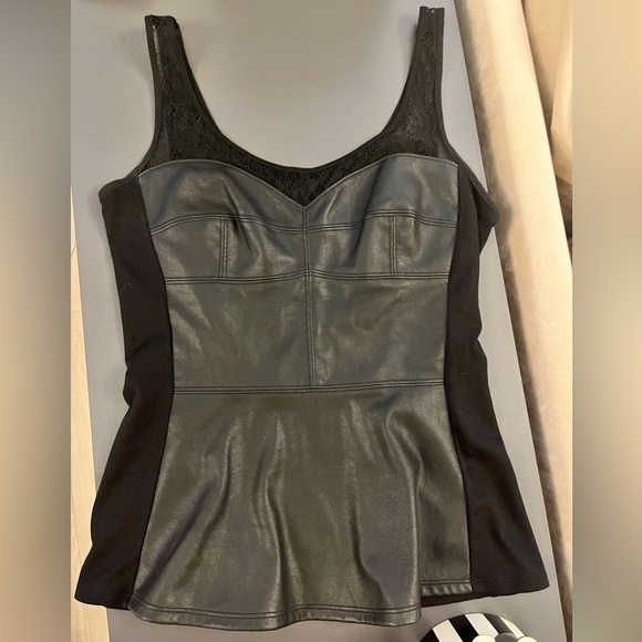 BCBGMAXAZRIA Faux leather and lace top - Picture 3 of 4